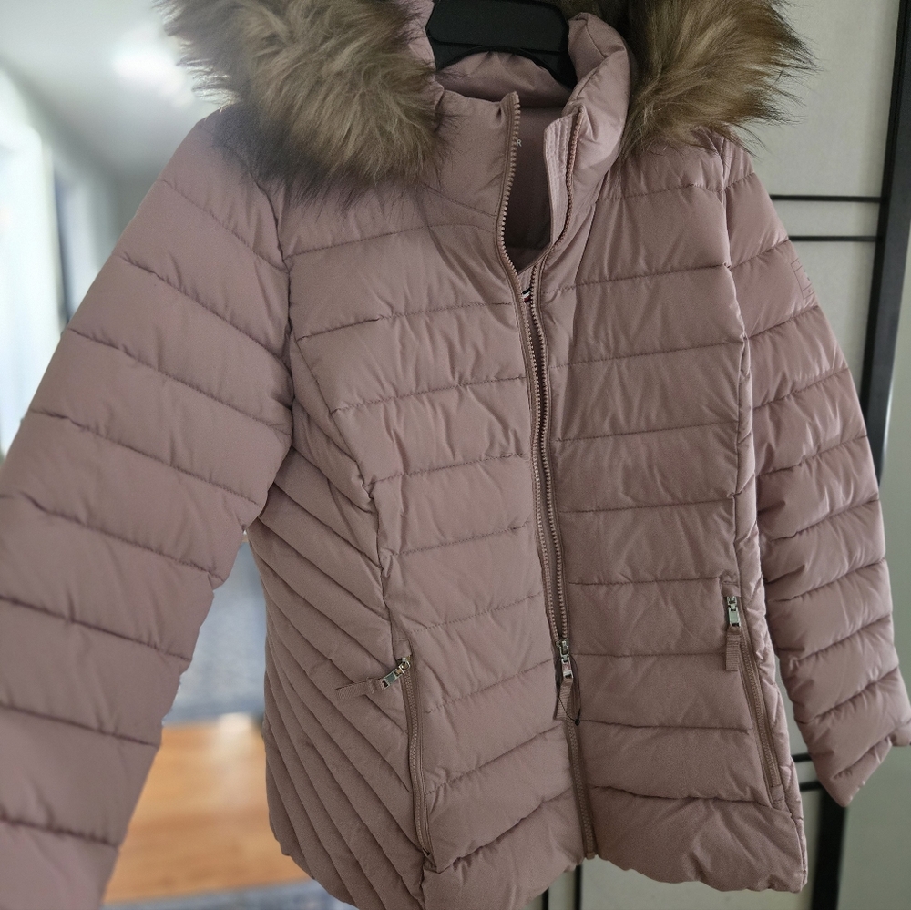 Women's Pink Puffer Jacket with Faux Fur Hood - Picture 3 of 10